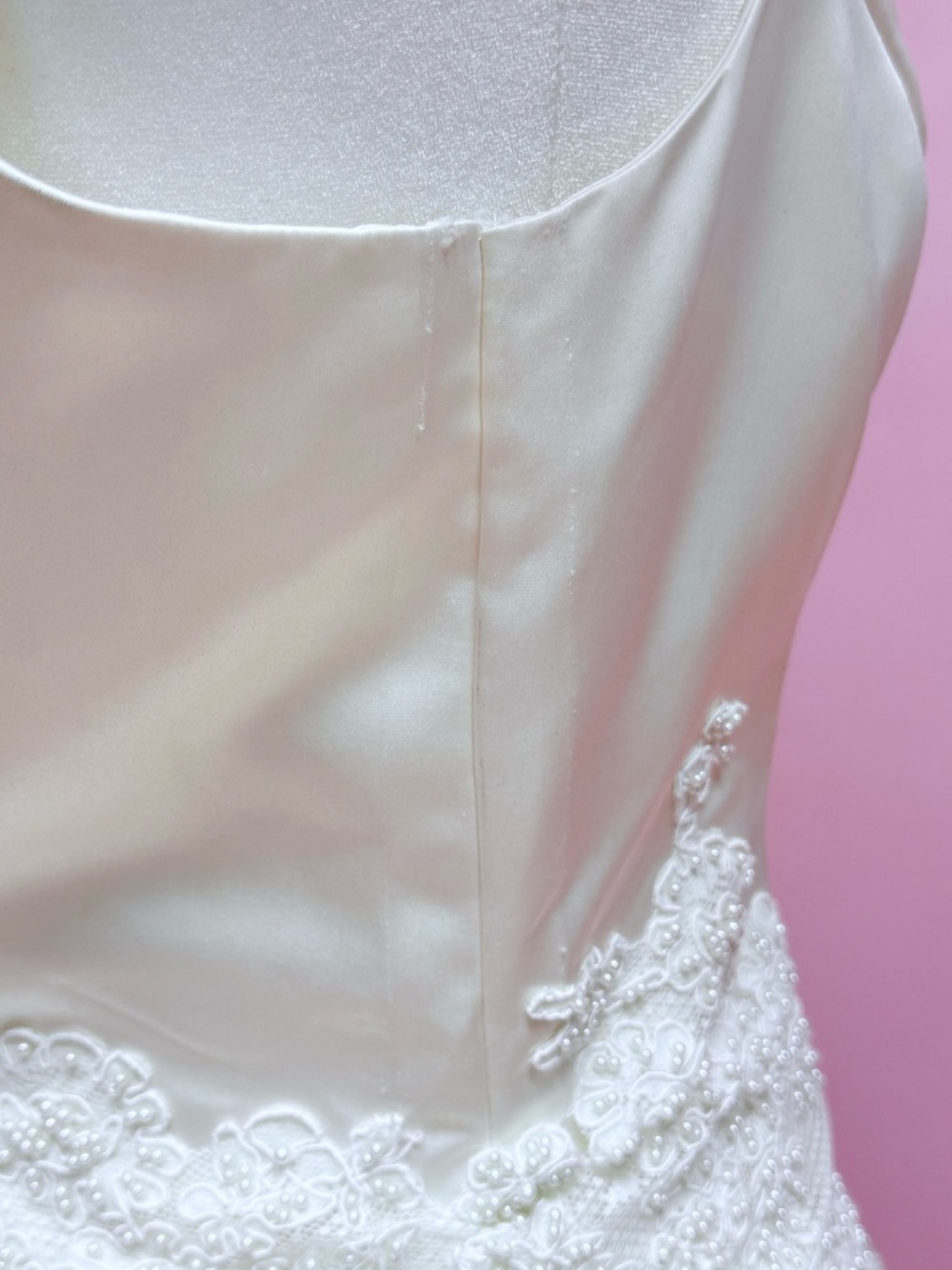 Vintage Ivory Satin Lace-Trim A-Line Wedding Gown - Picture 13 of 14
